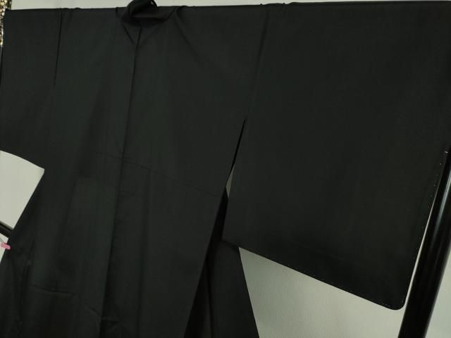 平和屋本店■極上　本場縞大島紬　単衣　古代染色純泥染　上村絹織物謹製　色無地　黒色　証紙付き　逸品　未使用　DZAA6344kh5 平和屋本店□極上 本場縞大島紬 単衣 古代染色純泥染 上村絹織物謹製