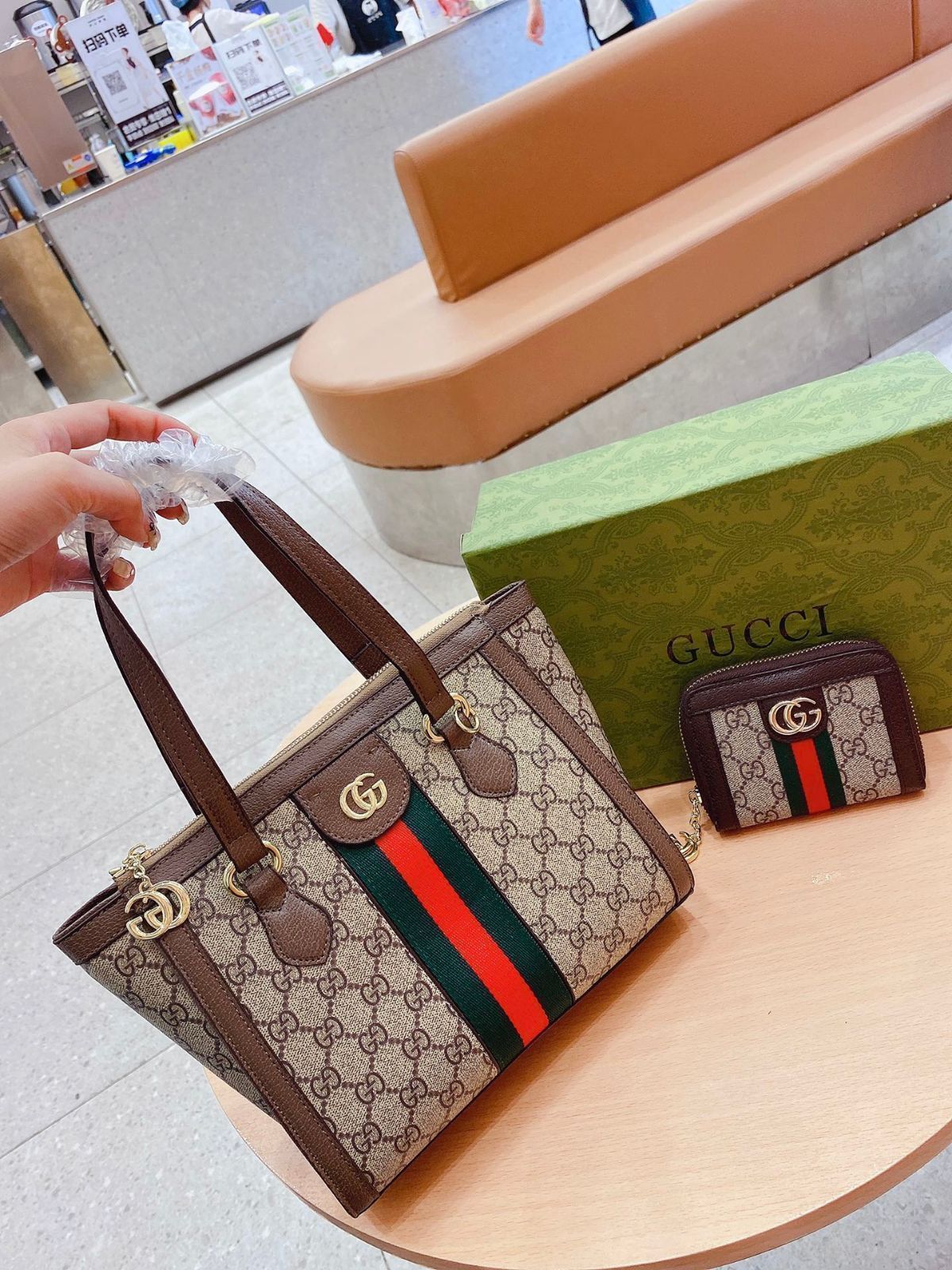 GUCCI グッチ ショルダー サドルハンドバッグ SADDLE（サドル） GUCCI(グッチ) バッグ・カバン(レディース