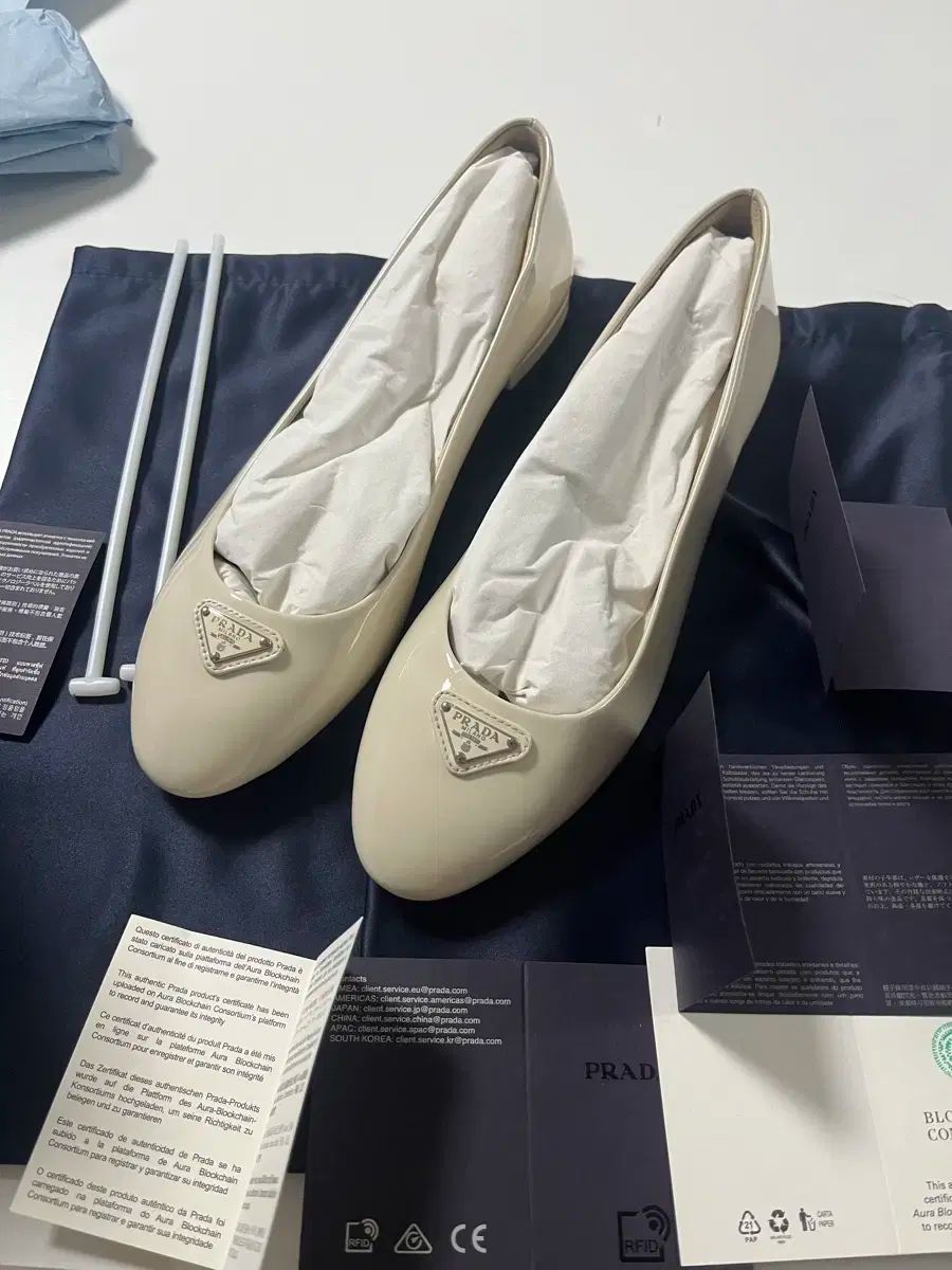 小糸源太郎、【糠雨】、新品高級額 額装付、年代物・希少画集画、状態