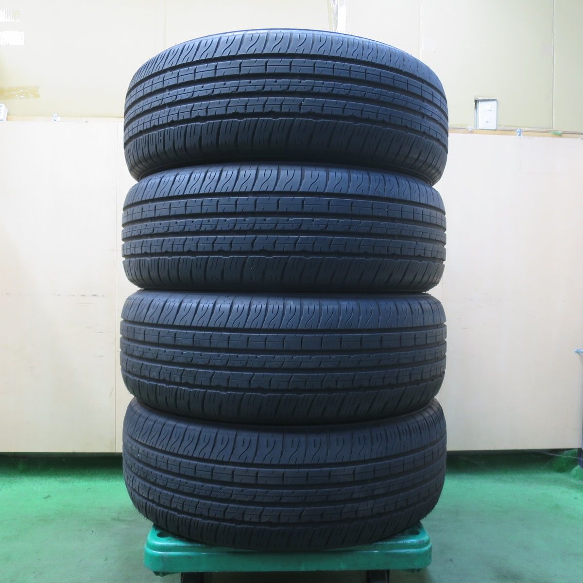 バリ溝 23年 9分 265 55R20 ダンロップ グラントレック PT5A タイヤ 20インチ ランクル 300 レクサス LX 等 5100401イノタ