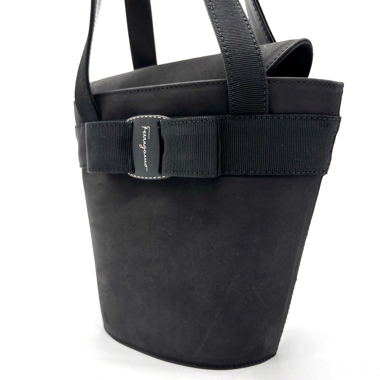 Salvatore Ferragamo フェラガモ黒 バケツバッグ 中古・古着通販】Salvatore Ferragamo (サルヴァトーレ