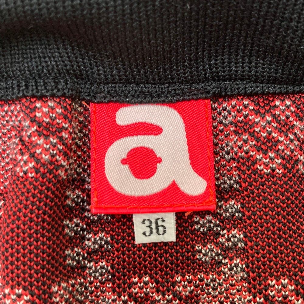 美品❣️archivio アルチビオ　ニットスカート　サイズ36 archivio アルチビオ ニットスカート 白×ライトブルー 斜め