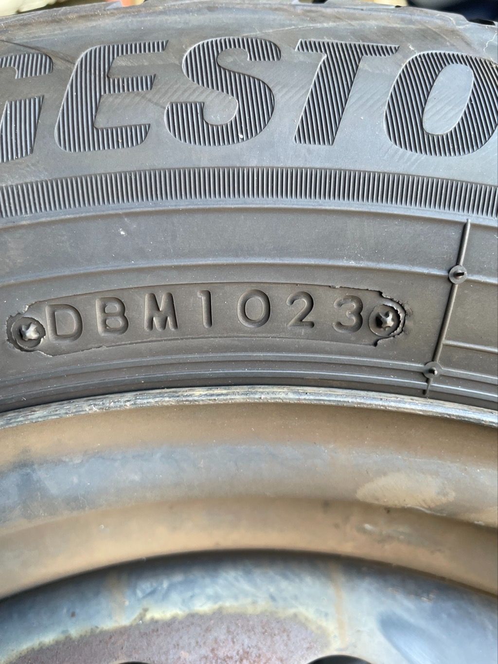 洗練された 185 65R15 製造 日産ティーダ ノート ウィングロード ノーマルタイヤ スチールホイール 4本