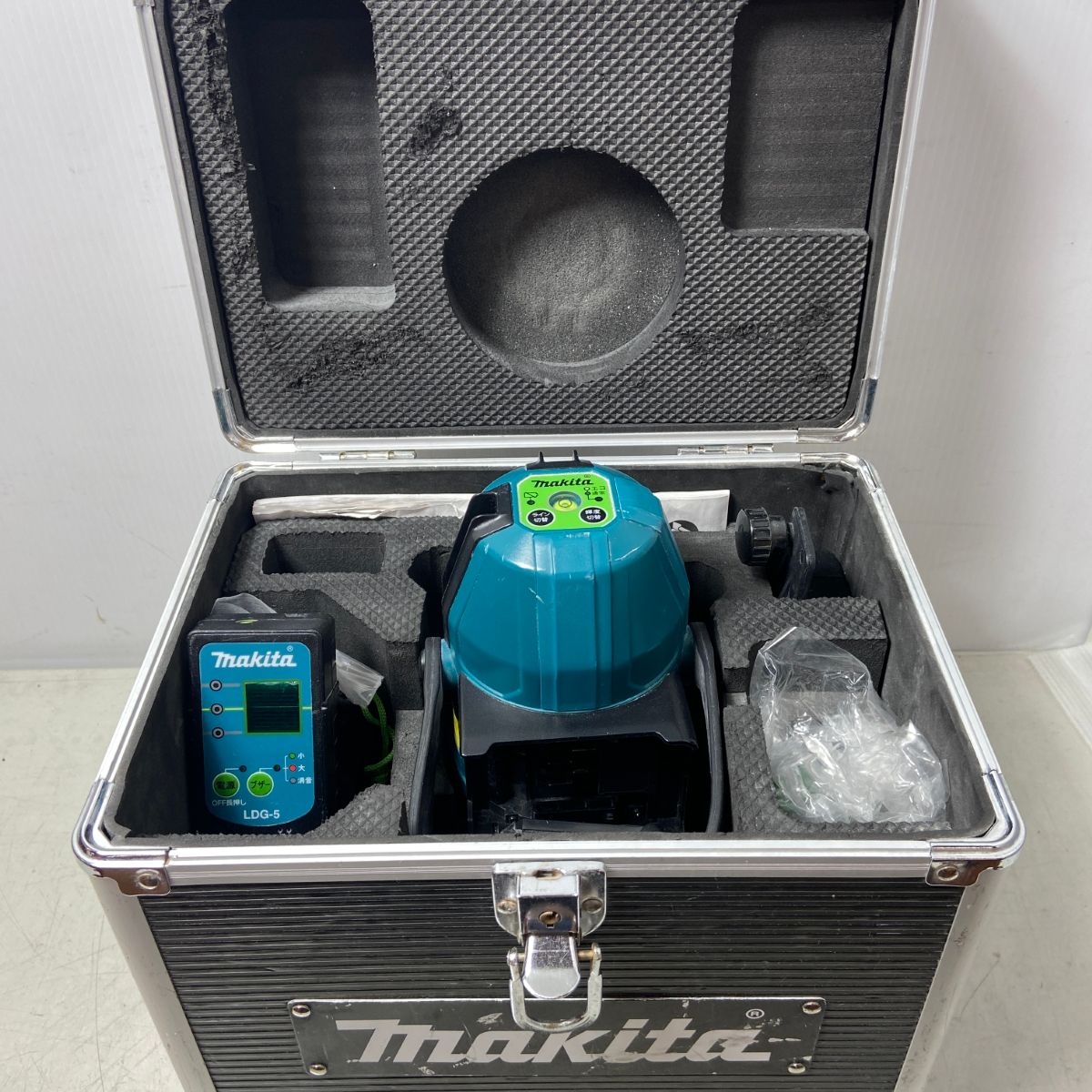 ΦΦMAKITA マキタ レーザー墨出し器 SK20GD ブルー