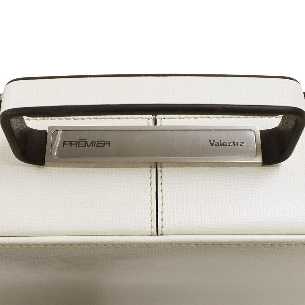 ヴァレクストラ スモール プレミエ アタッシュケース ブリーフケース ビジネスバッグ グレインカーフレザー ホワイト マットシルバー金具 Valextra WWW_KARIMZIABAT_FR