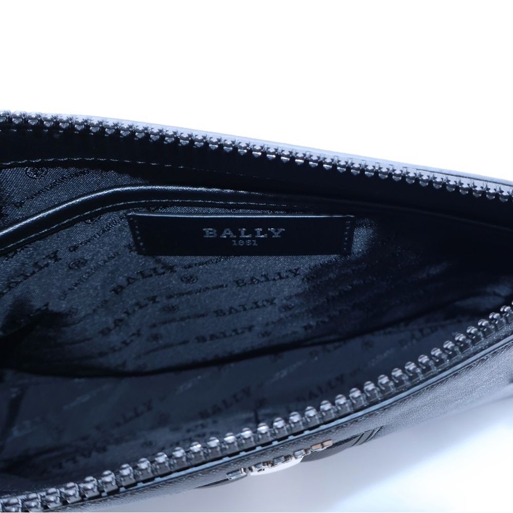 BALLY バリー BOVINE COATED クラッチバッグ ブラック 6238756 デニムシャツ 重ね着