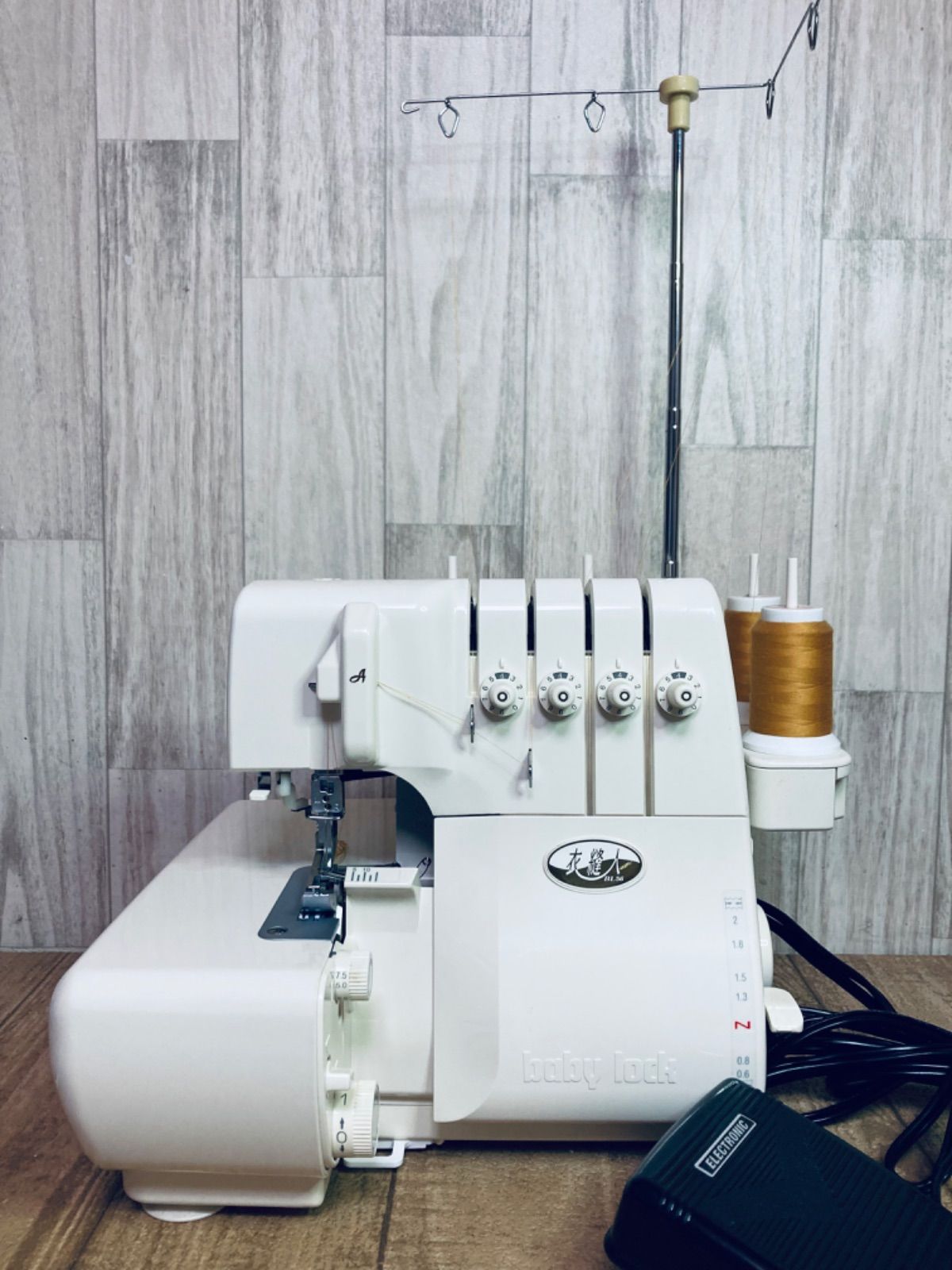 ベビーロック 衣縫人、2本針4本糸ロックミシン、エアスルー、人気