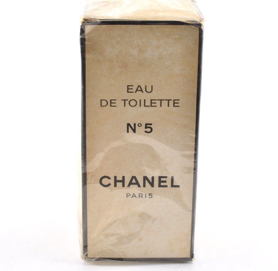 未使用　246ml　Chanel　シャネル　No5　Eau de Toilette　オードトワレ　香水　箱付き　b0306012