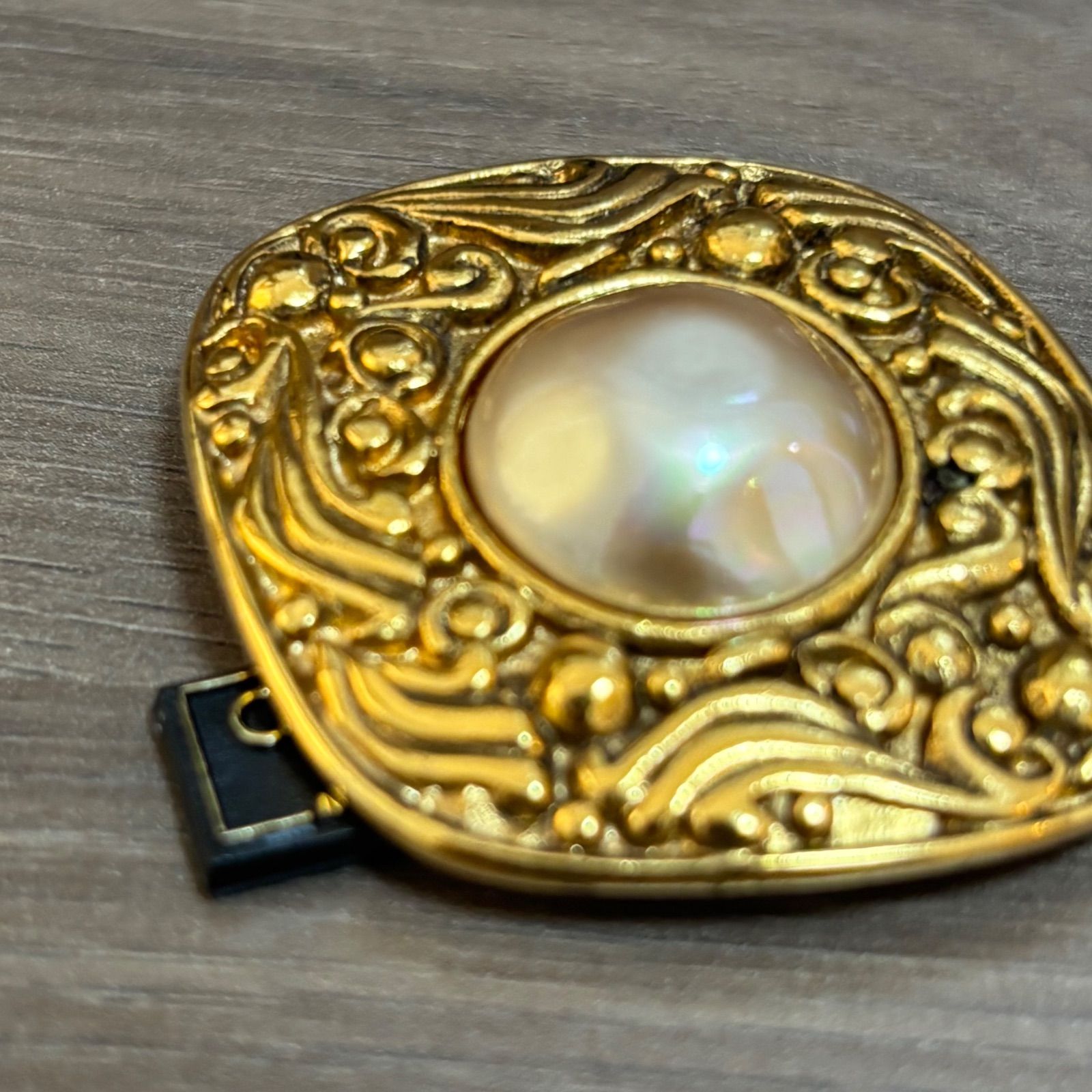 ☆CHANEL シャネル ブローチ パールブローチ ゴールドカラー フェイク