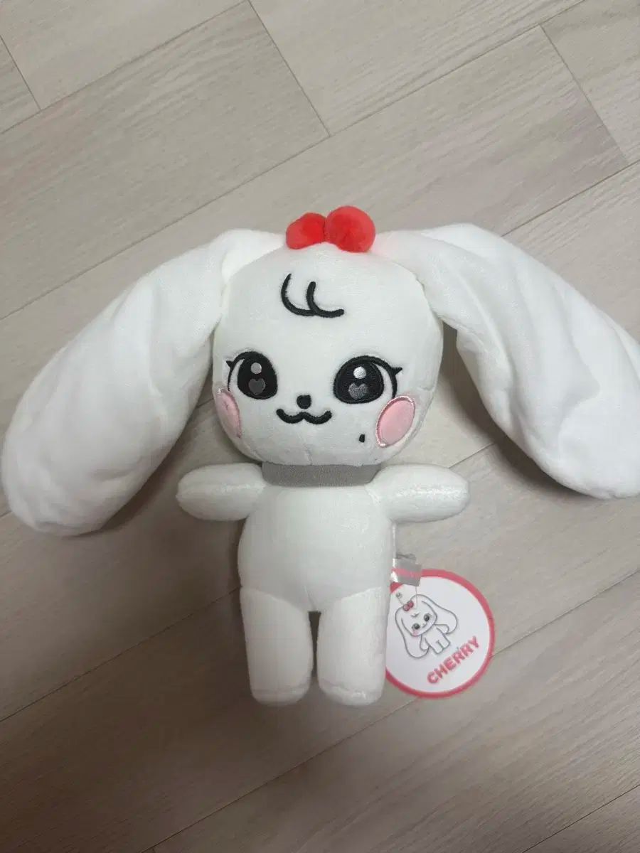 IVE MINIVE ぬいぐるみ　ウォニョン　セット minive ウォニョンぬいぐるみ IVE minini Cherry ウォニョン 2点セット