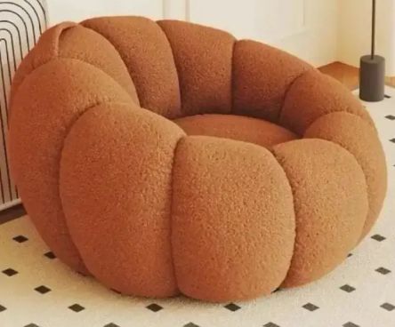 カボチャの形をしたシングルソファ