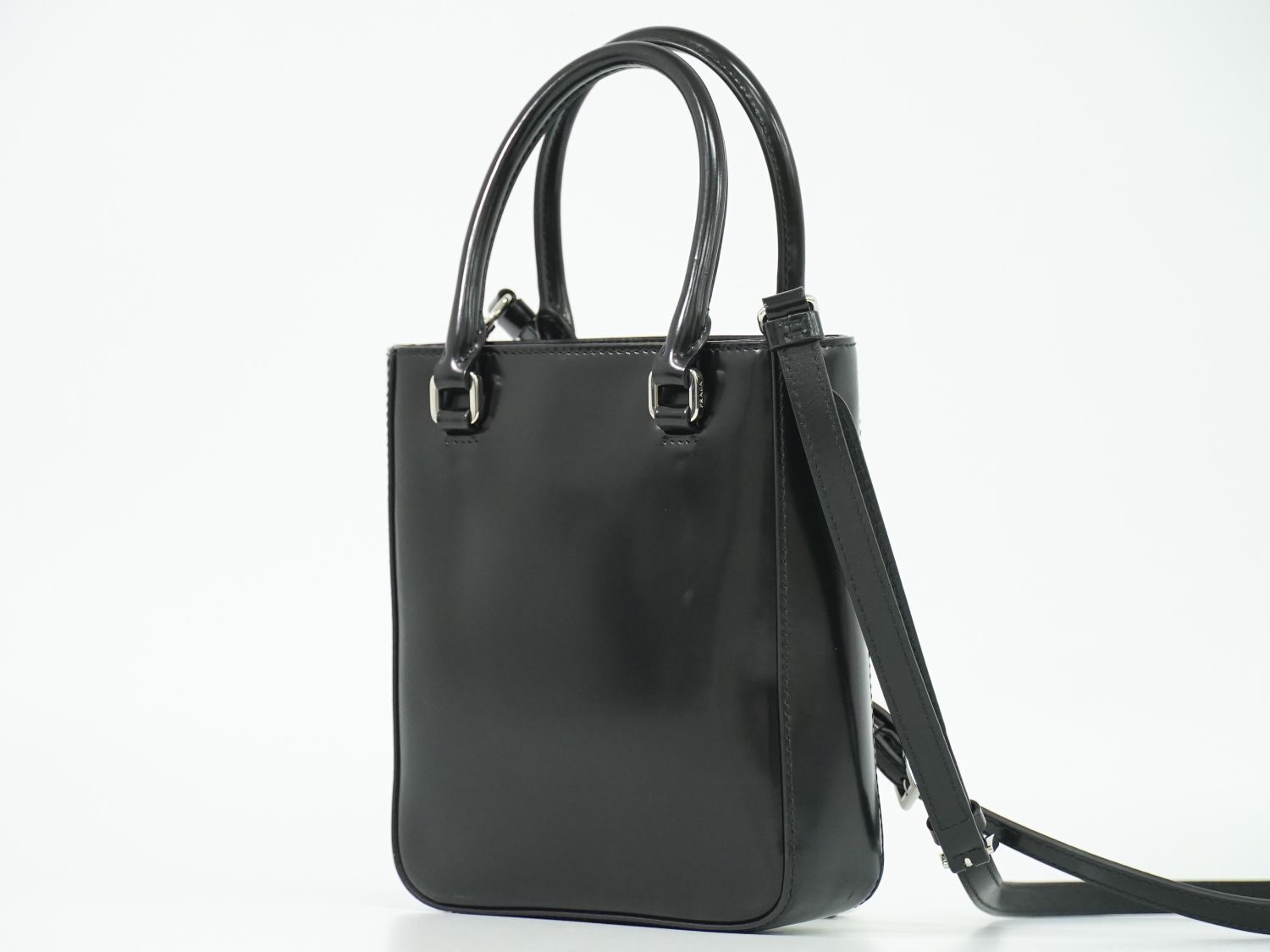 本物 プラダ PRADA スモール ブラッシュドレザー トート 2WAY ショルダーバッグ ハンドバッグ ポシェット レザー ブラック バッグ フォロー割