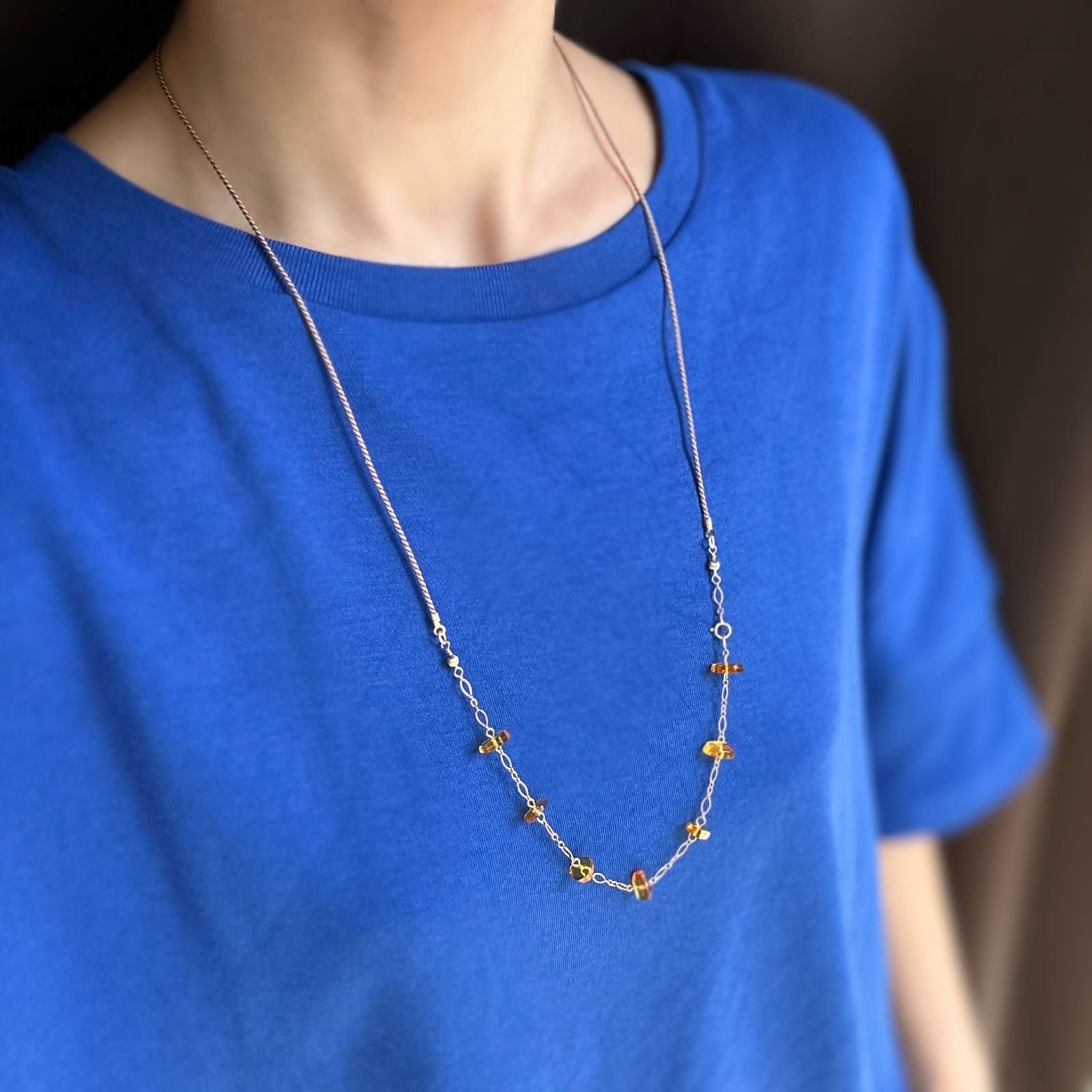 14kgf シルクコードとバルティックアンバーのロングネックレス - メルカリ