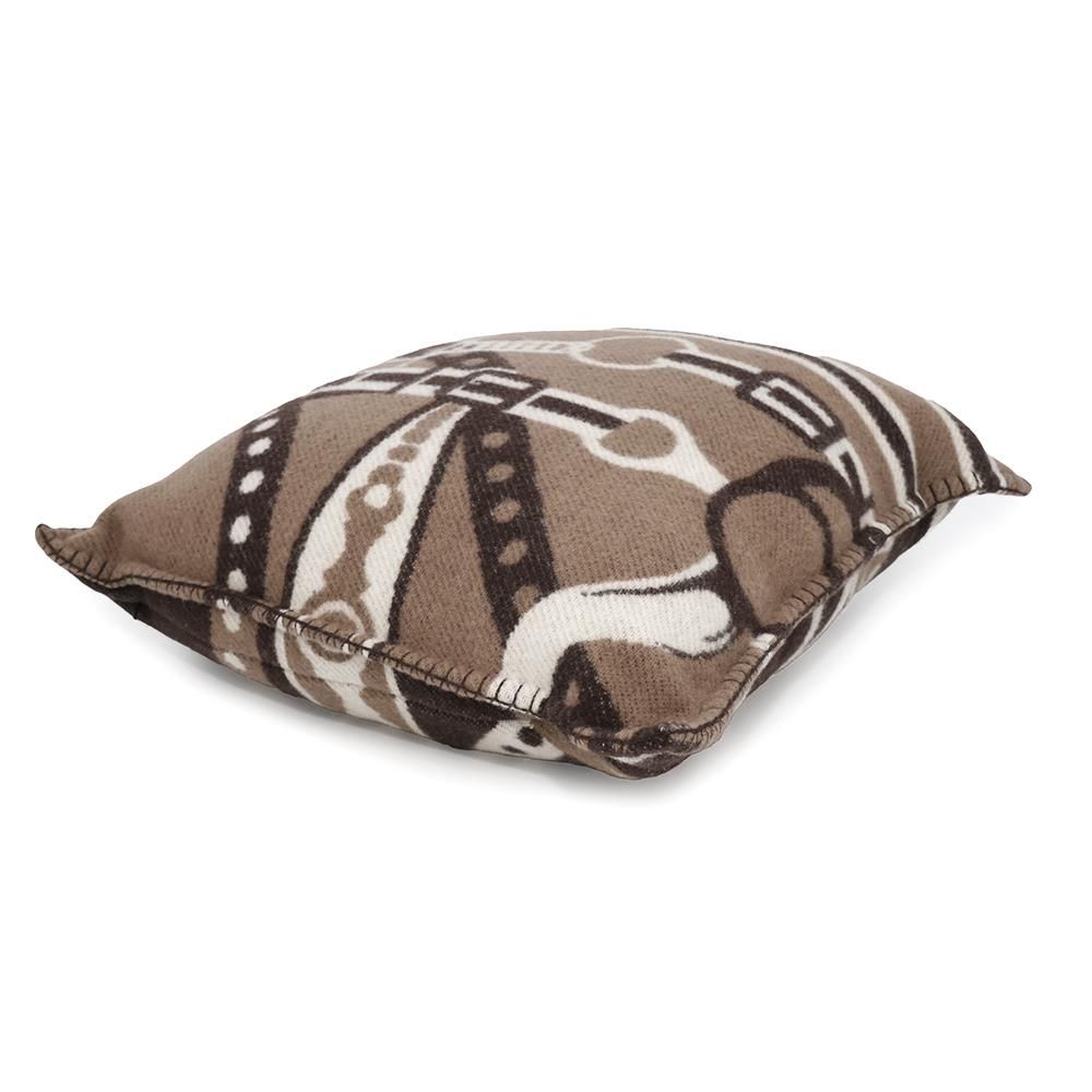 エルメス クッション グラン・トゥラララ エルメス クッション グラントゥララ 【公式通販】