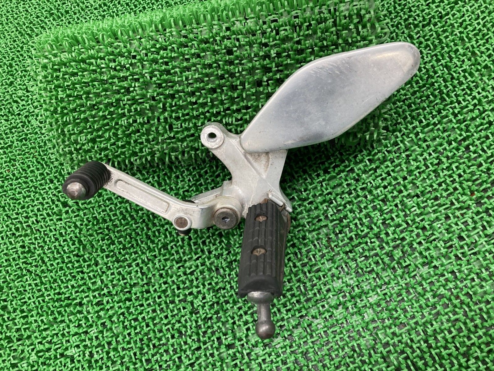 ステップ 左右 ヤマハ 純正 バイク 部品 RH02J ブレーキペダル シフト 