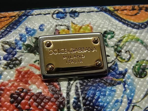 Dolce & Gabbana 二つ折り財布　マヨルカ柄 Dolce & Gabbana 二つ折り財布 マヨルカ柄