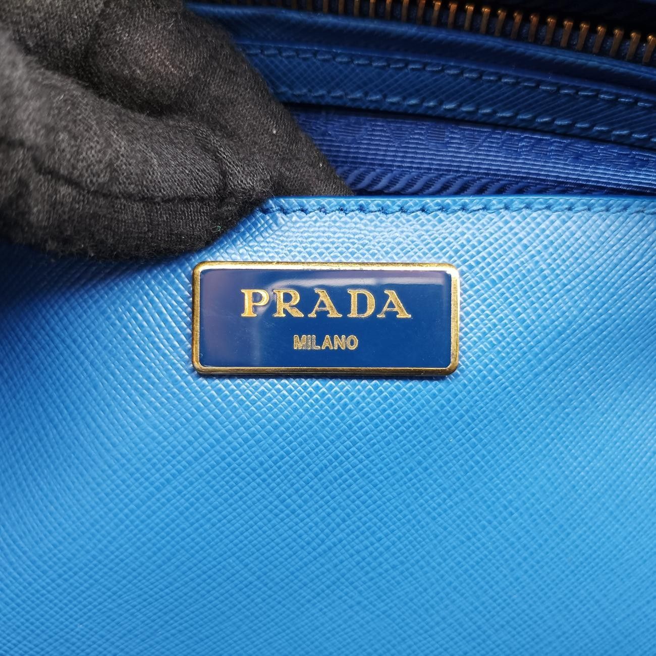 プラダPradaガレリアブルーサフィアーノレザーBN2274103