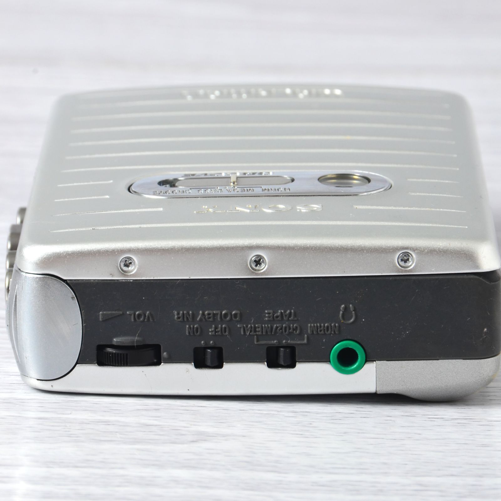 SONY WALKMAN WM-MV1 ソニーカセットウォークマン 銀 整備済 SONY WALKMAN WM-MV1 ソニーカセットウォークマン 銀 整備済