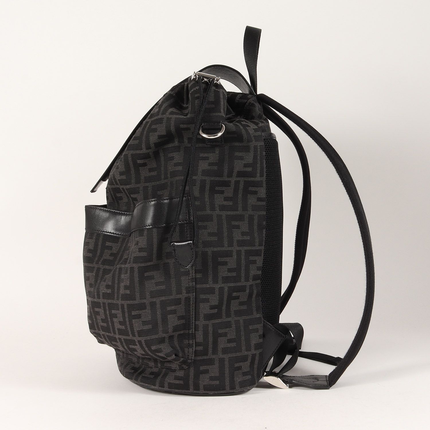美品 FENDI フェンディ バッグ 23SS ストライク ミディアム ブラック 