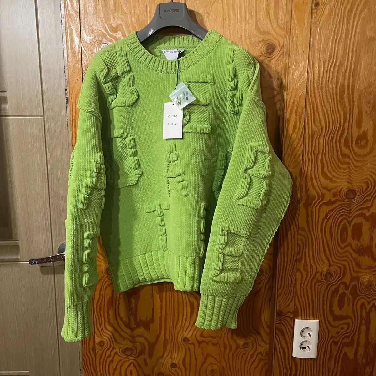 新品 ボッテガ・ヴェネタ アルファベット ニット 出品 - メルカリ