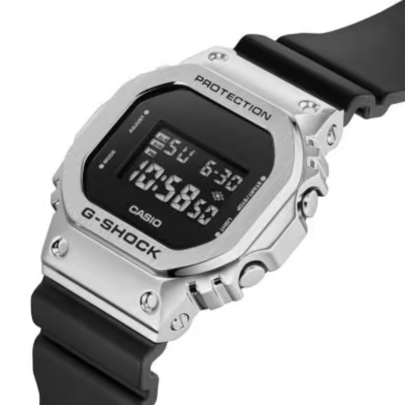 【美品！早い者勝ち！】G-SHOCK GM-5600U-1JF G-SHOCK（Gショック）メタルカバードシリーズ GM-5600U-1JF