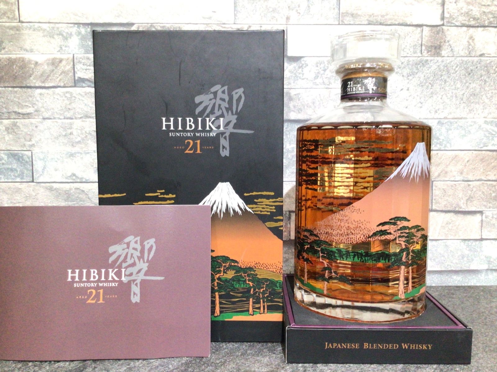 サントリー　山崎　響　知多　NA 700ml 各1本ずつ　未開封 新品未開封 響21年 700ml Suntory 送料無料