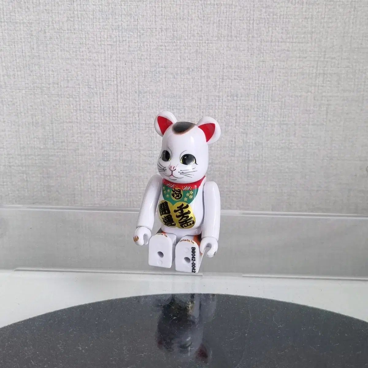 【雷市場（ポンジャン）商品韓国直送】 BE@RBRICK(ベアブリック) 42 焦げた スーパーシークレット (シュシ) 招き猫 100 % 開封品