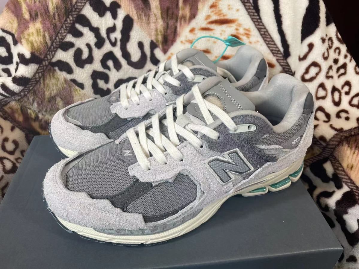 New Balance ニューバランス 2002RDA メンズ スニーカー 箱付03 - メルカリ