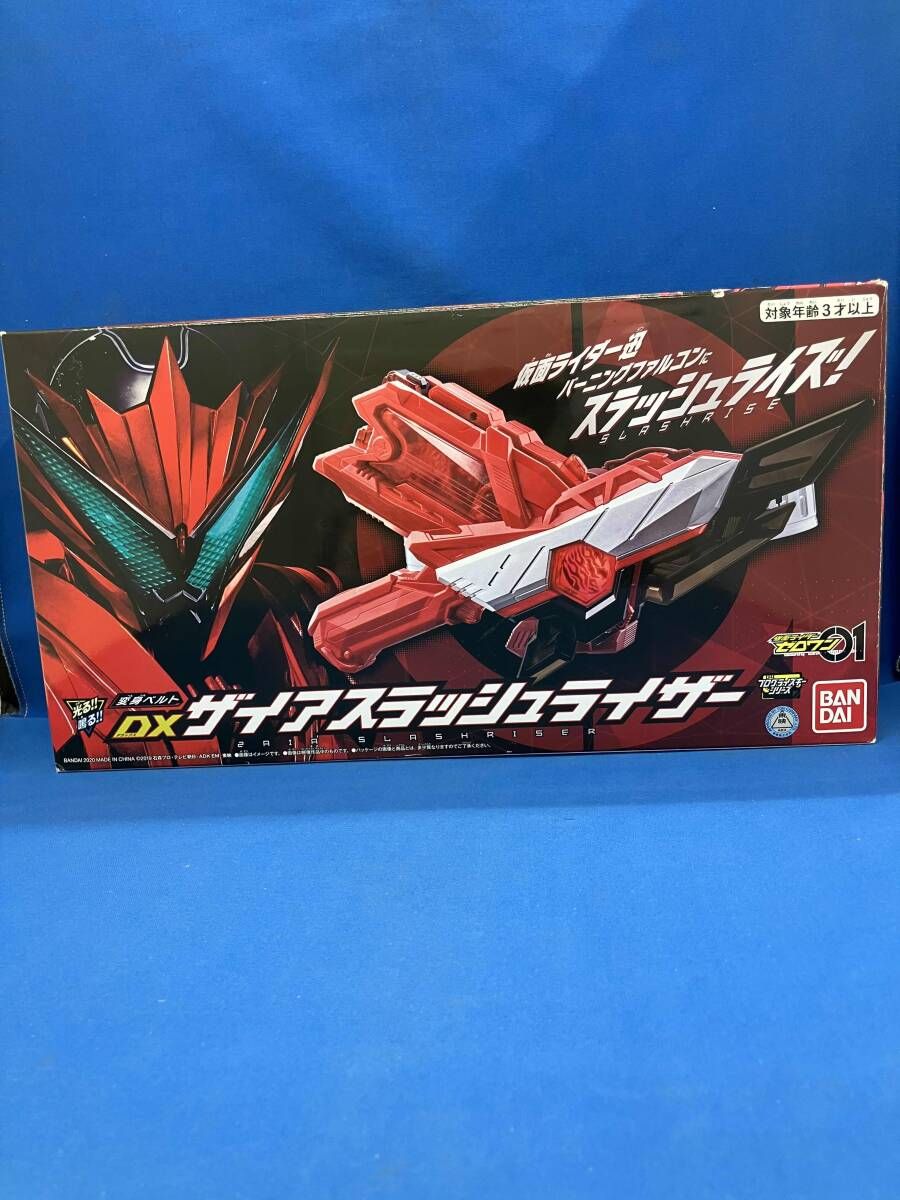 BANDAI - 仮面ライダーゼロワン　DXザイアスラッシュライザー Amazon | BANDAI 仮面ライダーゼロワン 変身ベルト DXザイア