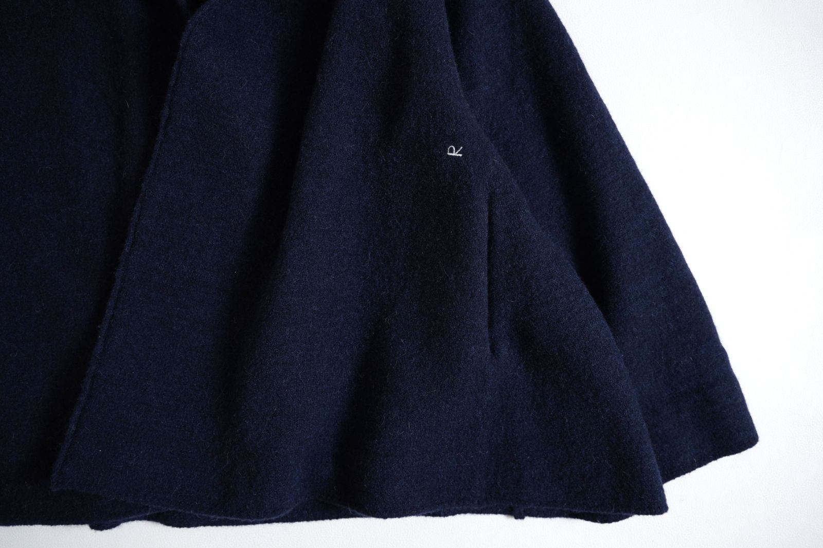 45R フェルトKNITカウチンBOLERO R刺繍 ガウン コート 青 sb7 7121023.jpg