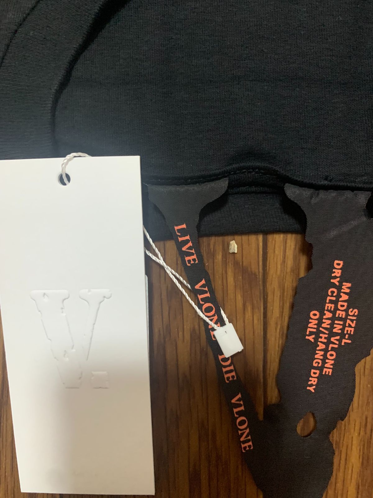 定価¥17,000】VLONE VLOGO SS TEE黒/青/TIGER L - メルカリ