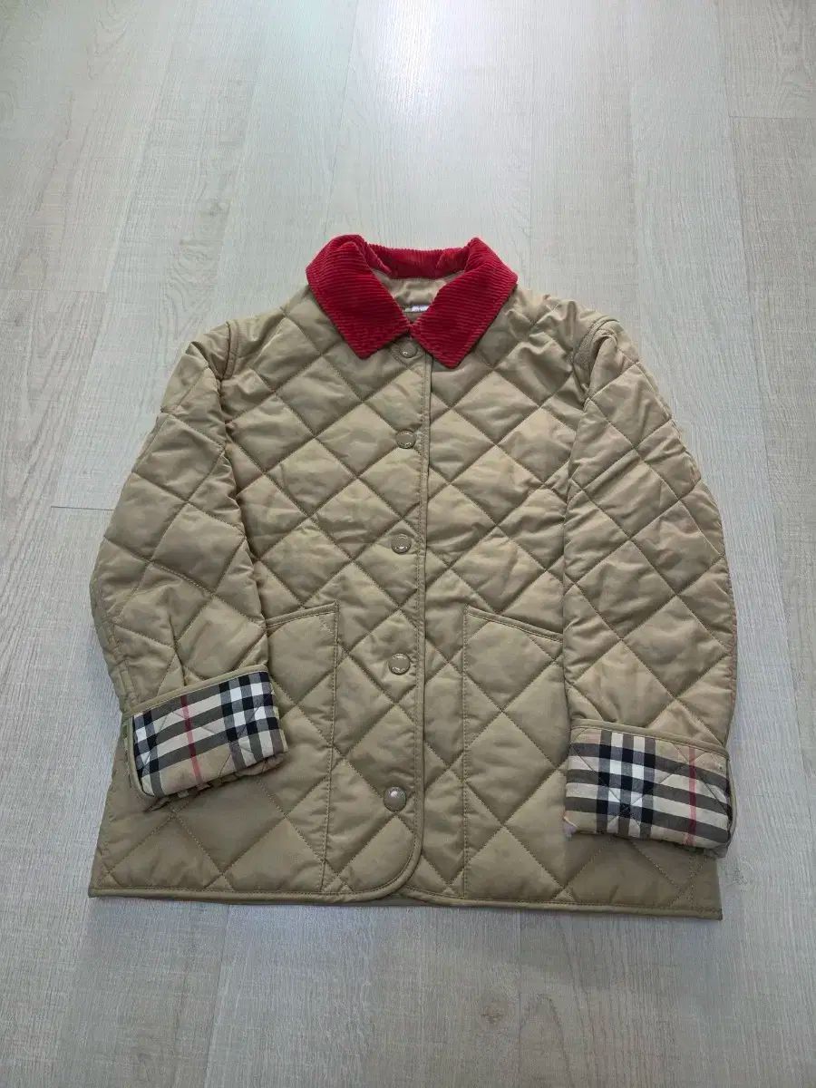 バーバリー　キッズ　８Ｙ　128 キルティング　ジャケット 8Y Burberry Kids(バーバリーキッズ) キルティング ジャケット 【公式