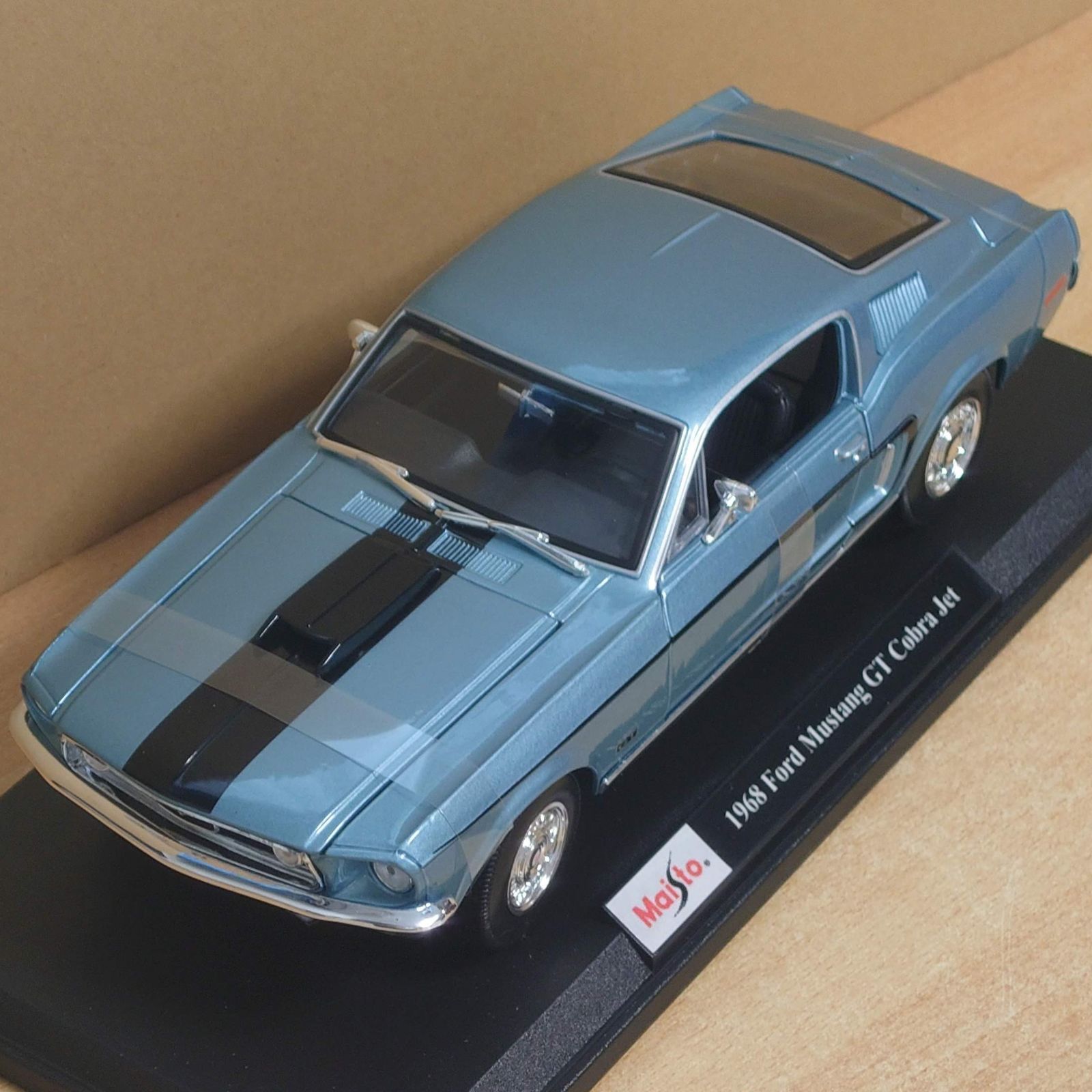 1/18 フォードマスタングGTコブラ ジェット 1968 ブルー Ford