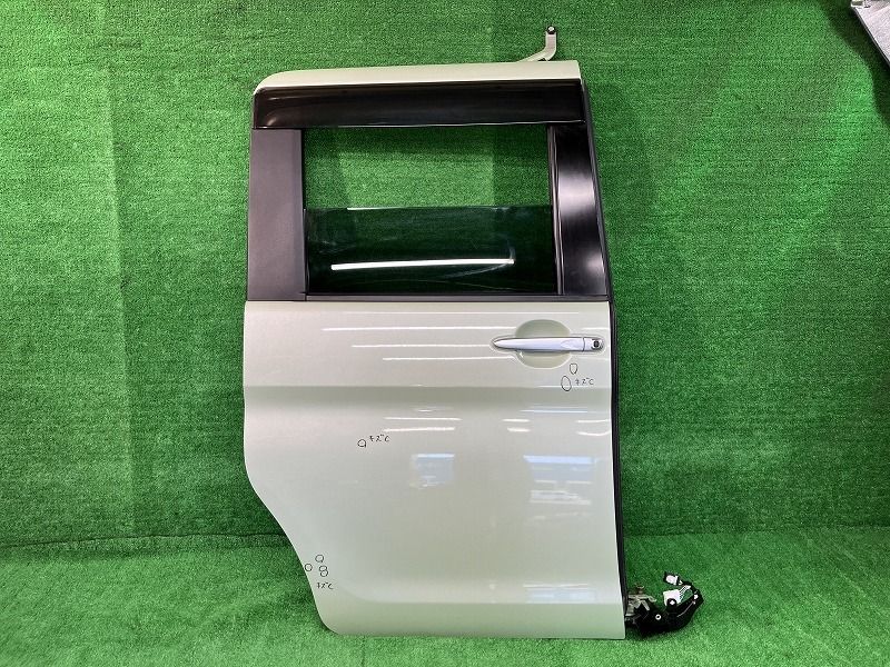 タント LA610S 右リアドア G SA2 4WD ニホンイタ M31Q8 67003-B2250 G56