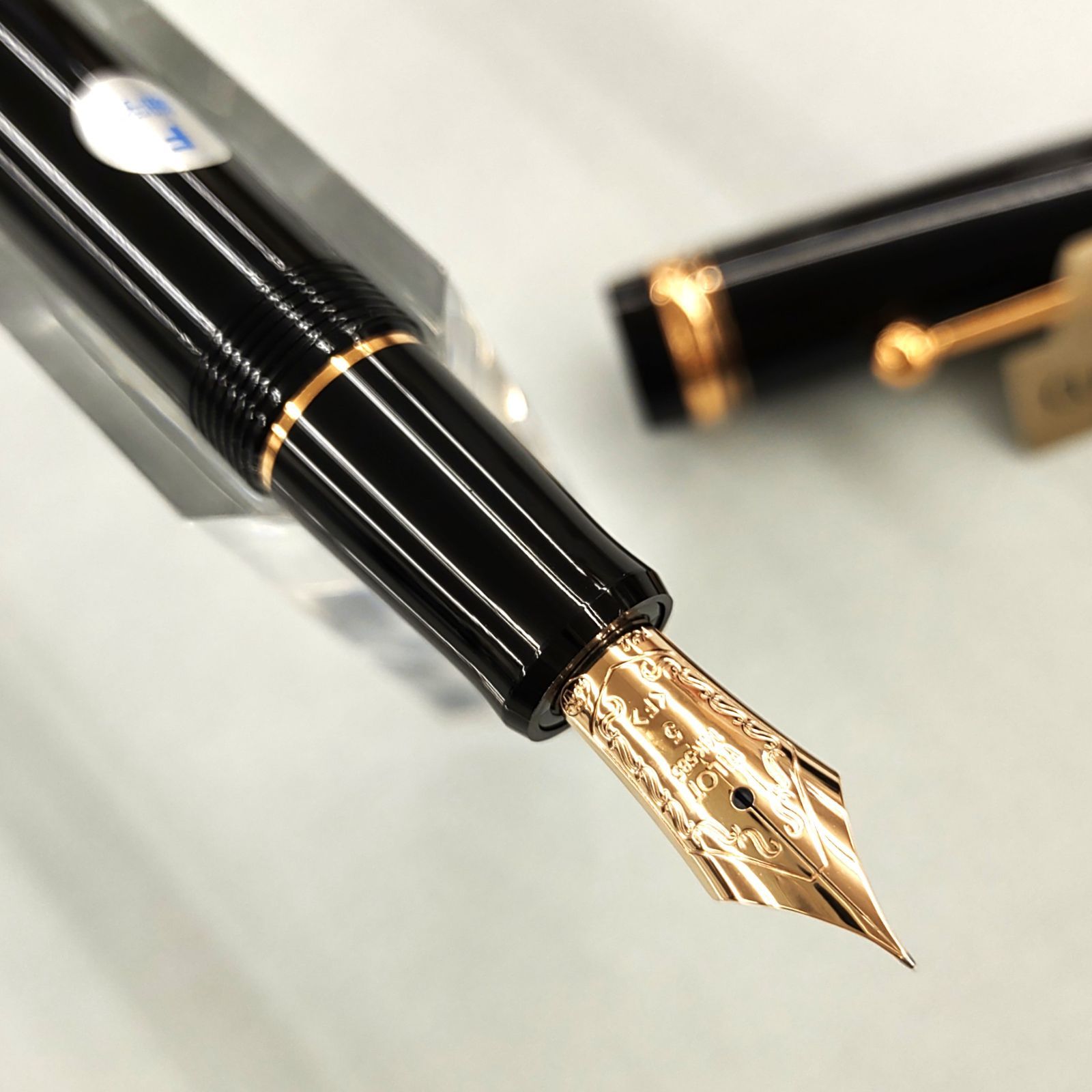 PILOT カスタム74 万年筆 SF（細字・軟）14K 替え芯付き PILOT 万年筆