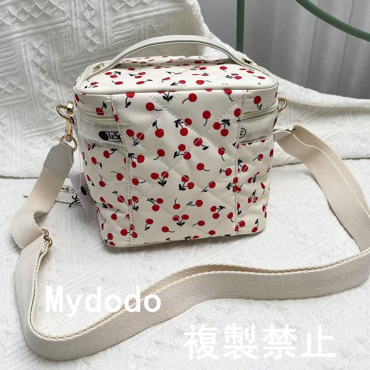 新品未使用】LeSportsac ×神崎恵 VANITY SHOULDER BAG 3色選択 レスポートサック バニティーショルダーバック （ チェリーレッドキルト） - メルカリ