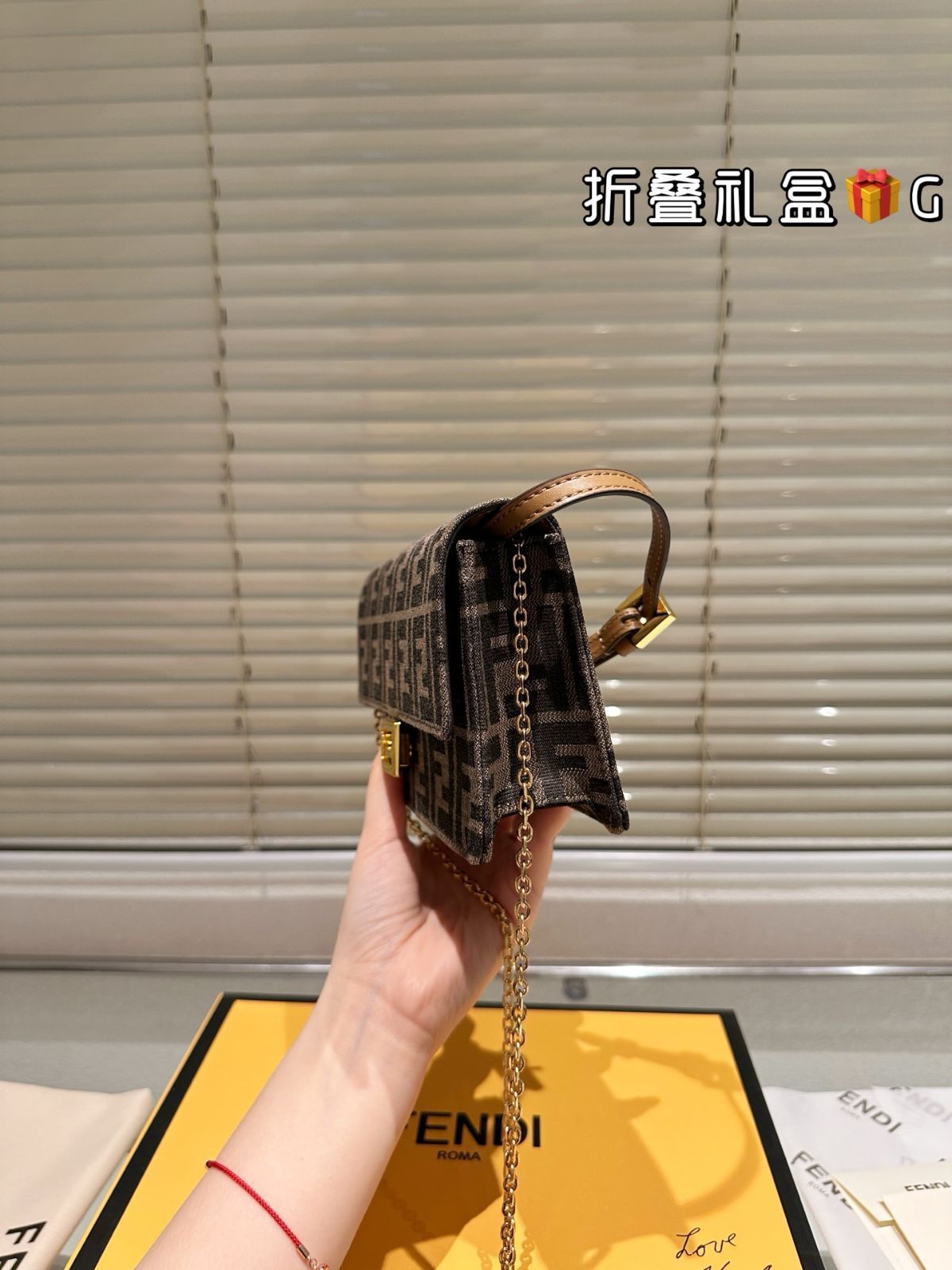 今日特価】Chic Fendi チックフェンディ クロスバッグ-WTO輸入3