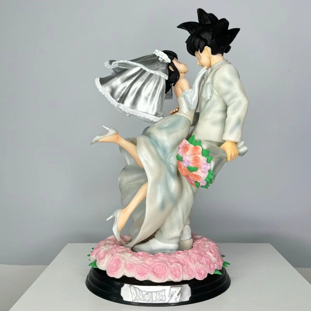 ドラゴンボール 悟空&チチ 結婚 フィギュア 18 センチメートルアニメ