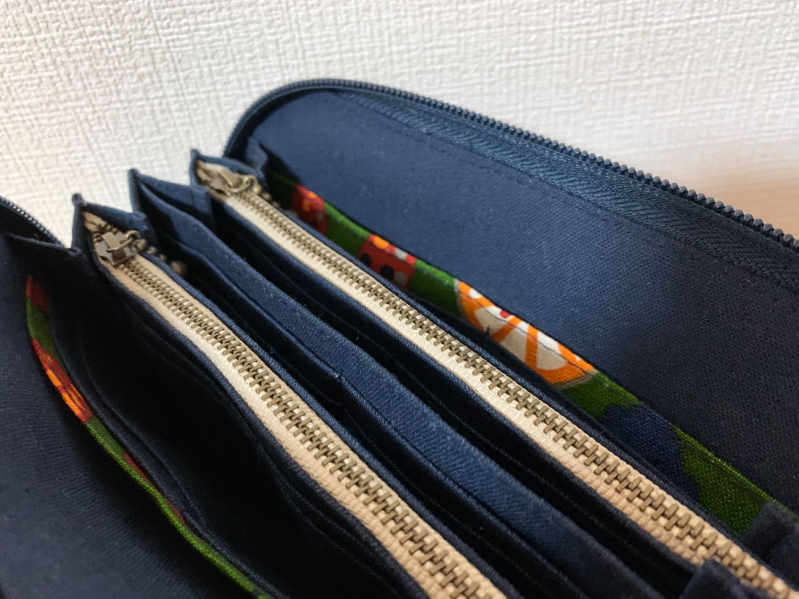 仕分けができる！　ラウンド長財布