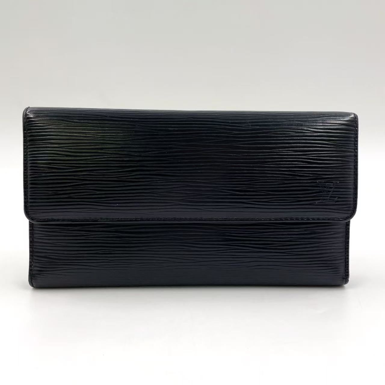 LOUIS VUITTON ポルトトレゾール インターナショナル エピ エピ ノワール レザー ブラック 三つ折り長財布 ゴールド M63382