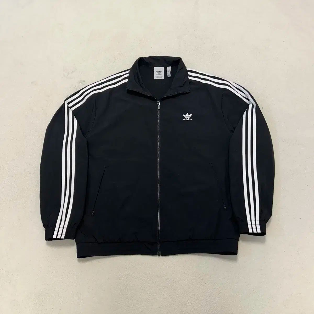 ウィンドブレーカー