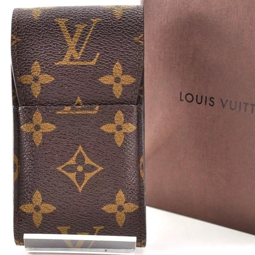 未使用 Louis Vuitton LV ルイヴィトン モノグラム シガレットケース タバコ入れ レザー 革 ブラウン 茶色 総柄 柄あり メンズ  男性 レディース 女性 ユニセックス 男女兼用 正規品 箱付き 6E39464 - メルカリ