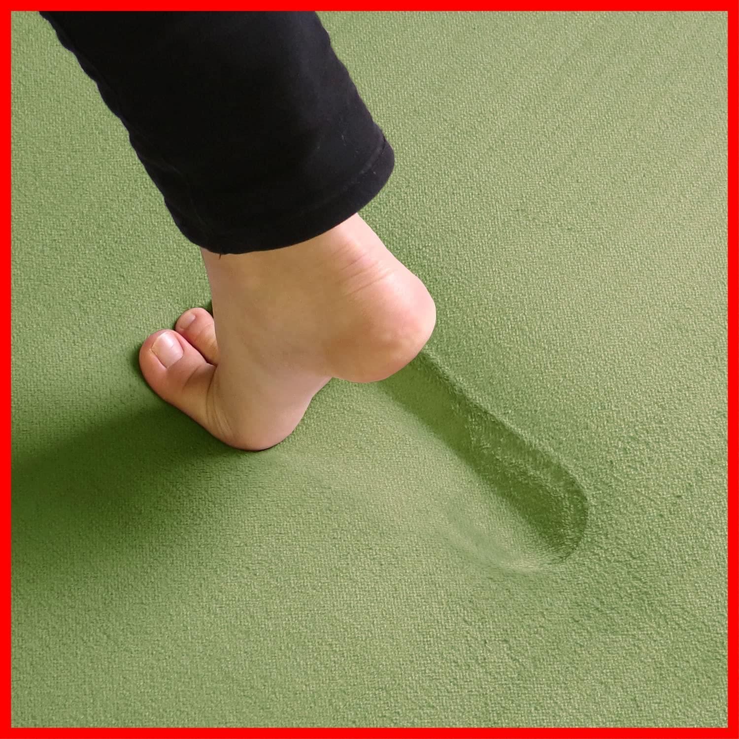 厚手 抗菌・防ダニ加工 ラグマット 140×200cm カーペット オールシーズン 極厚25mm 滑り止め付 低反発ラグ マイクロファイバー ラグ サイズ フリーリー (S無地・グリーン)