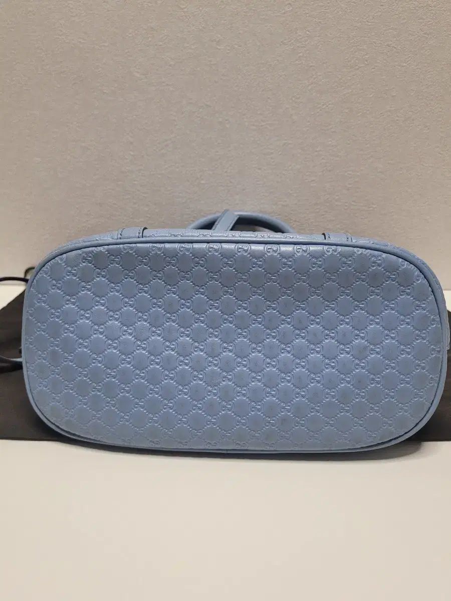 グッチ