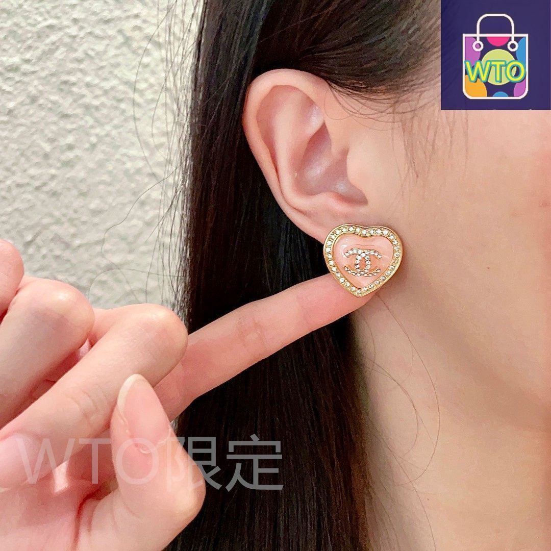 CHANEL ヴィンテージピアス　キャッチなし 今日特価】Chanel ヴィンテージ アルファベット ピアス！送料