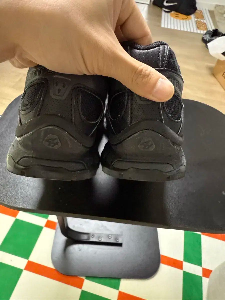 SALOMON サロモン