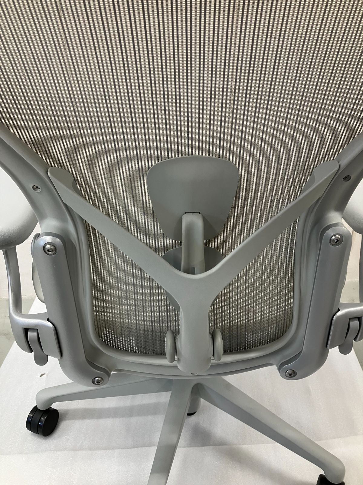 HermanMiller/ハーマンミラー】アーロンチェア サイズBアーロンチェア