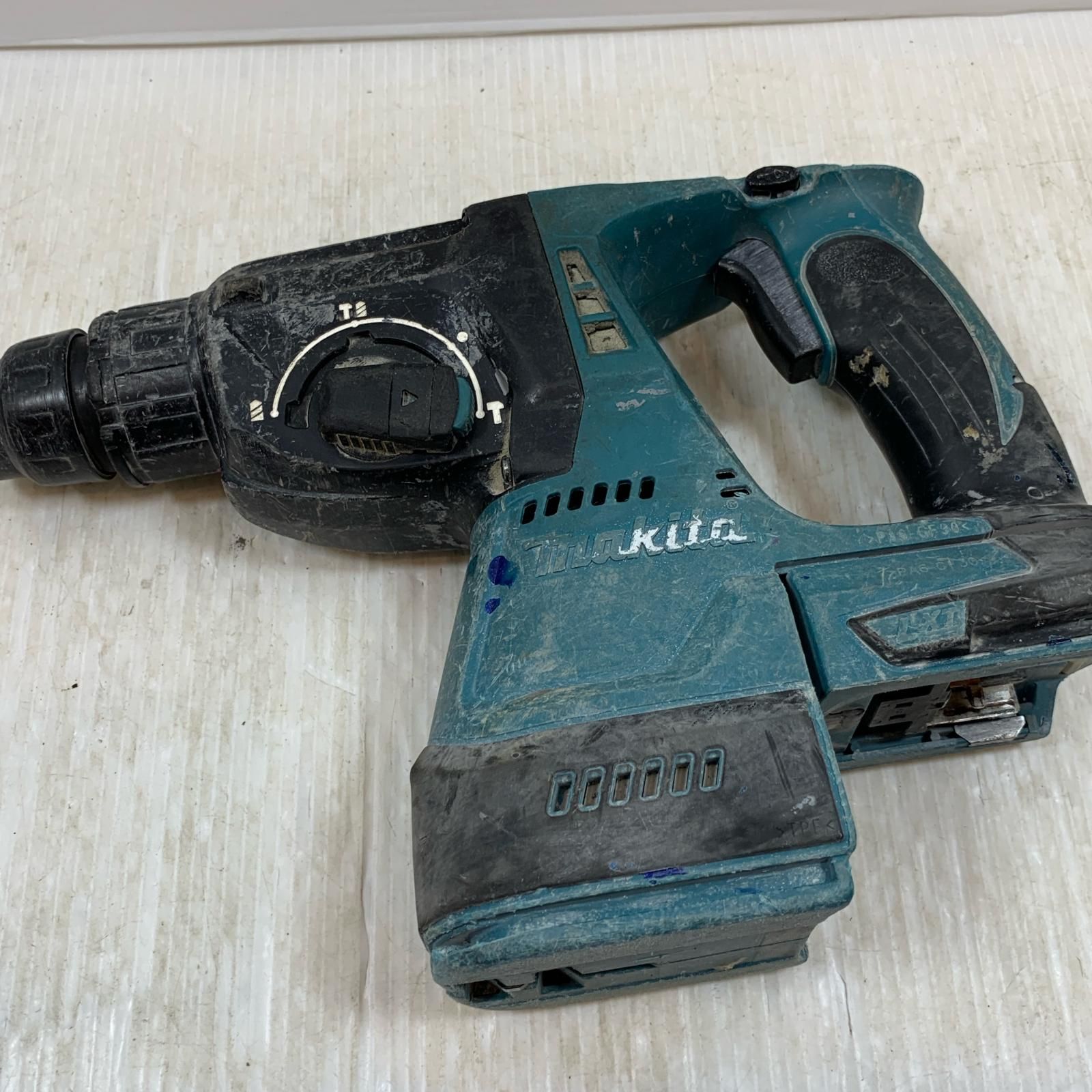 κκMAKITA マキタ 締め付け工具 ハンマドリル コードレス式 18v 56*660 グラつきあり HR244D グリーン