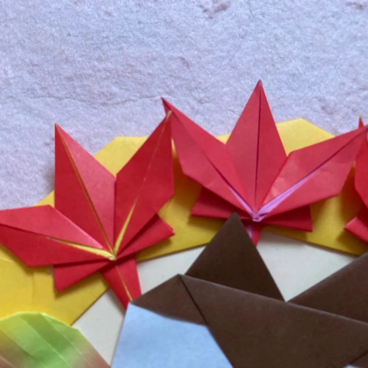 あやみ様専用お取り置きページ・折紙リース・秋7の④ 折り紙 折り紙リース