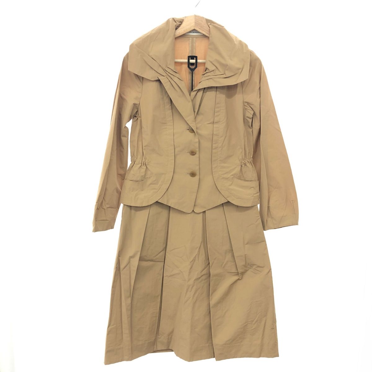 新品タグ付き ヒロココシノ スカートスーツ M セットアップ 花柄 刺繍